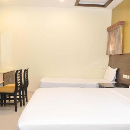 Hotel Grand Parkway Tambaram Buitenkant foto